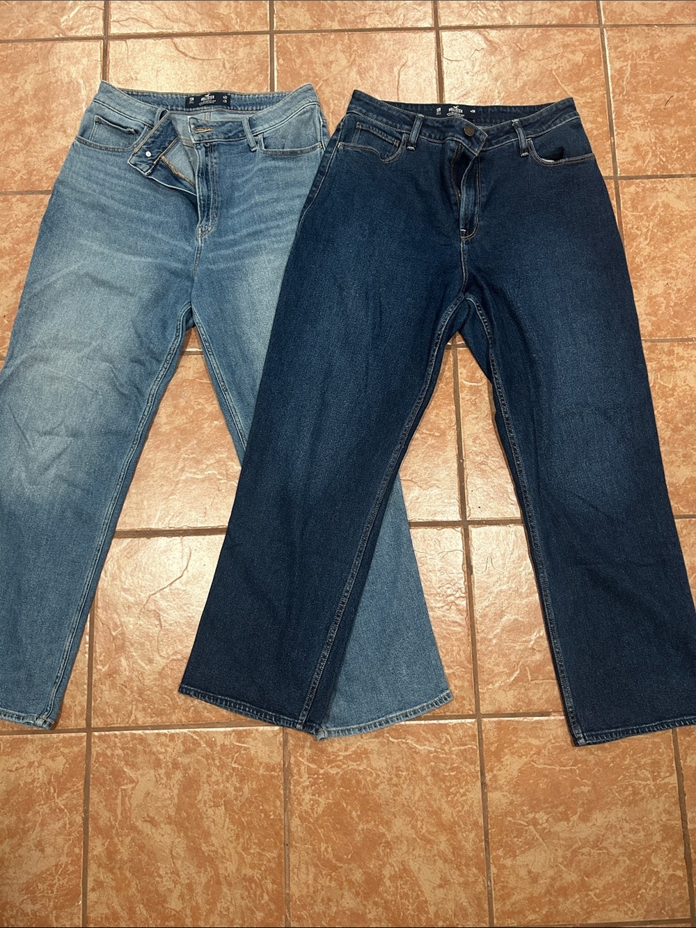 Hollister Women's Straight Leg Jeans - Light Blue & Dark Blue